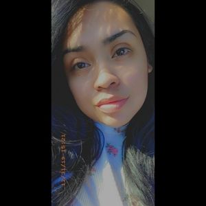 Meet your Posher, Lorena